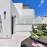 El Corazon En El Puerto By Villagrancanaria * لاس بالماس دي غران كاناريا